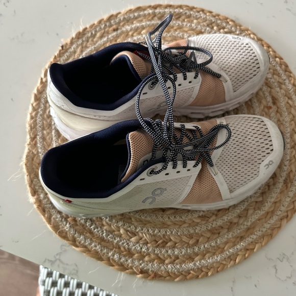 On Cloud Cloud Swift Tan & White - Picture 4 of 10